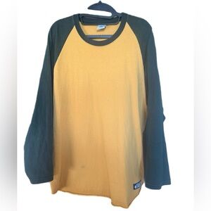 ⭐️Vintage Old Navy Raglan Long Sleeve Crewneck Size Large⭐️ Mustard and Green